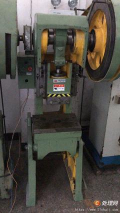 轉(zhuǎn)讓一批準(zhǔn)新機(jī)氣動沖床普通沖床處理